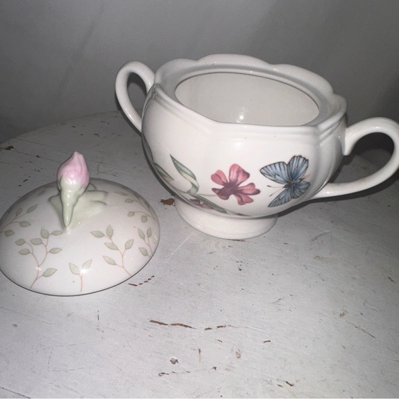 Lenox Butterfly Meadow Lidded Double Handle Sugar Bowl Artist Louise Le Luyer - Picture 6 of 9